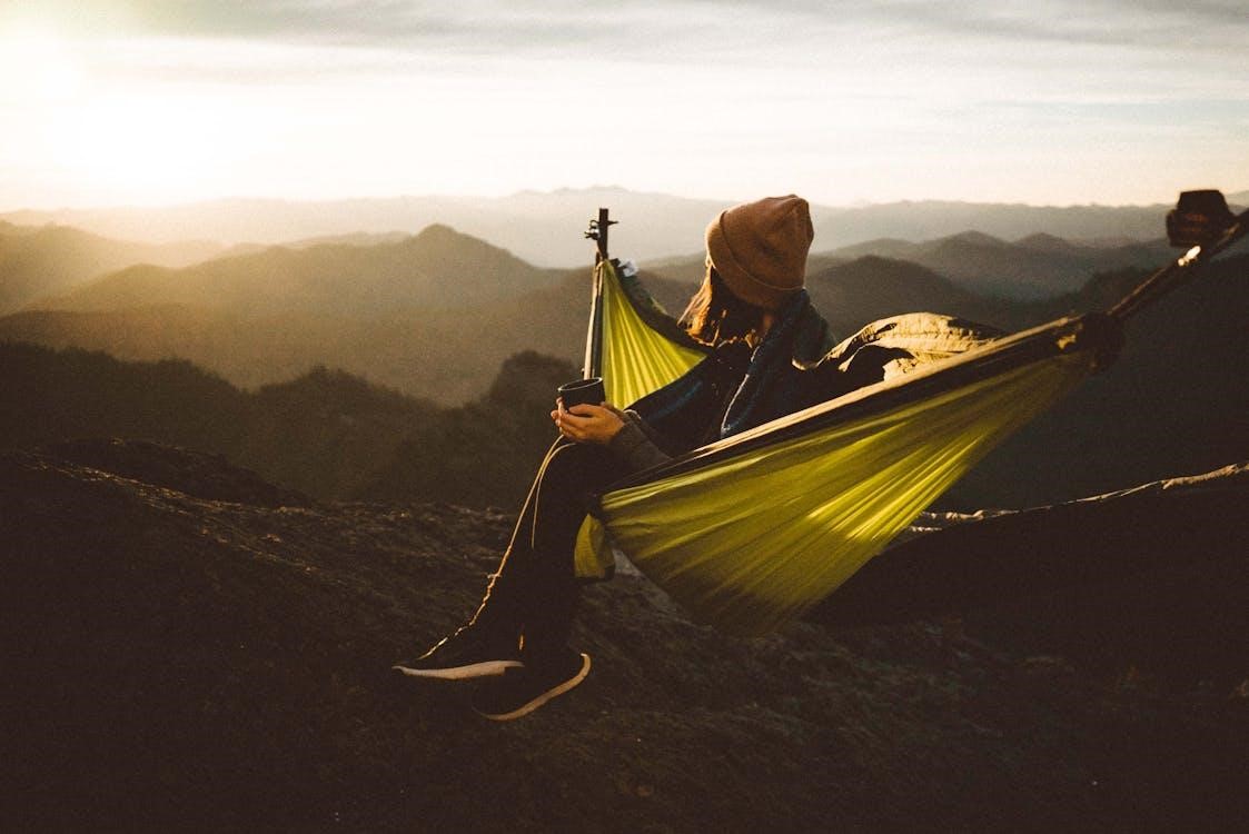 How to Unwind While Traveling Solo