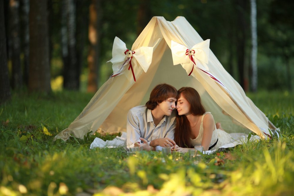 Romantic Camping Date 1