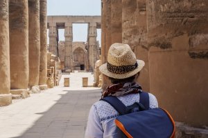 Mulheres viajando sozinhas navegando no Egito